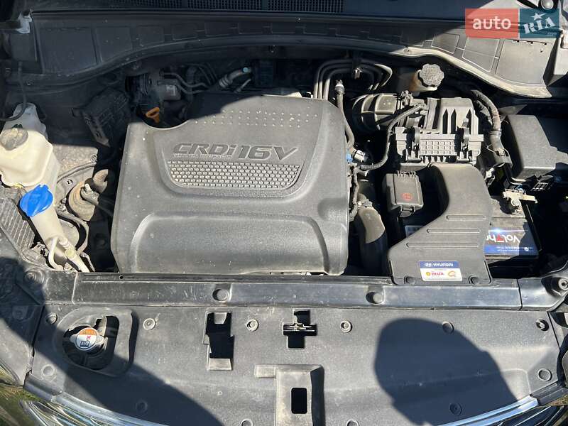 Внедорожник / Кроссовер Hyundai Grand Santa Fe 2015 в Черновцах