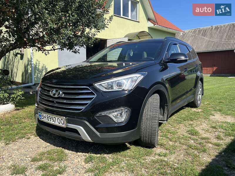 Внедорожник / Кроссовер Hyundai Grand Santa Fe 2015 в Черновцах
