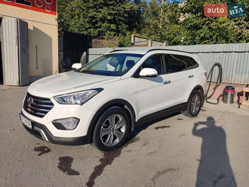 Внедорожник / Кроссовер Hyundai Grand Santa Fe 2015 в Каменец-Подольском
