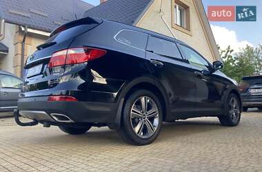 Внедорожник / Кроссовер Hyundai Grand Santa Fe 2016 в 