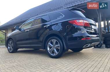 Внедорожник / Кроссовер Hyundai Grand Santa Fe 2016 в 