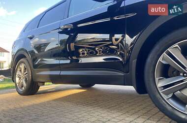 Внедорожник / Кроссовер Hyundai Grand Santa Fe 2016 в 