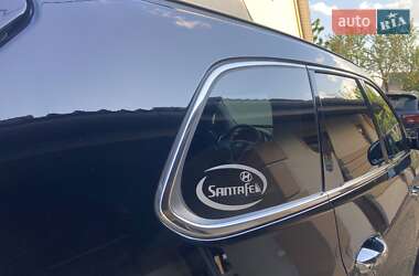 Внедорожник / Кроссовер Hyundai Grand Santa Fe 2016 в 