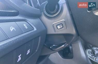 Внедорожник / Кроссовер Hyundai Grand Santa Fe 2016 в 