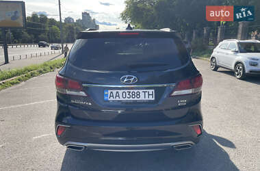 Внедорожник / Кроссовер Hyundai Grand Santa Fe 2017 в 