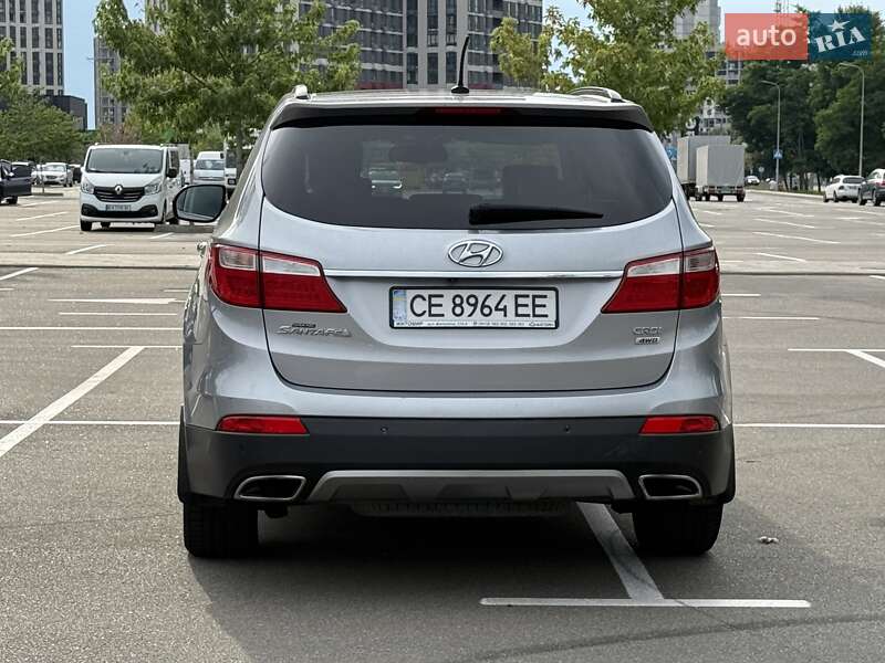 Внедорожник / Кроссовер Hyundai Grand Santa Fe 2016 в Киеве
