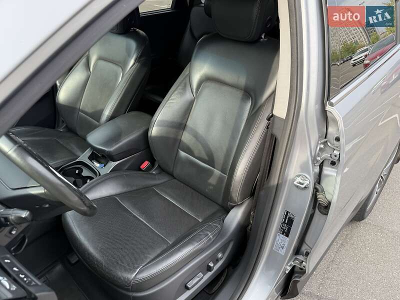 Внедорожник / Кроссовер Hyundai Grand Santa Fe 2016 в Киеве
