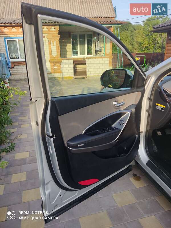 Внедорожник / Кроссовер Hyundai Grand Santa Fe 2016 в Казатине фото 12 Внедорожник / Кроссовер Hyundai Grand Santa Fe 2016 в Казатине