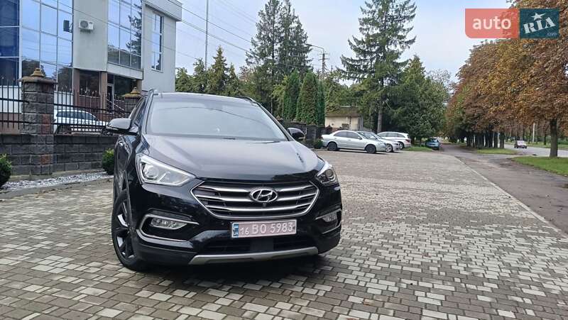 Внедорожник / Кроссовер Hyundai Grand Santa Fe 2016 в Ровно