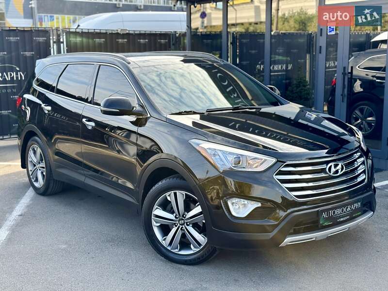Hyundai Grand Santa Fe 2015