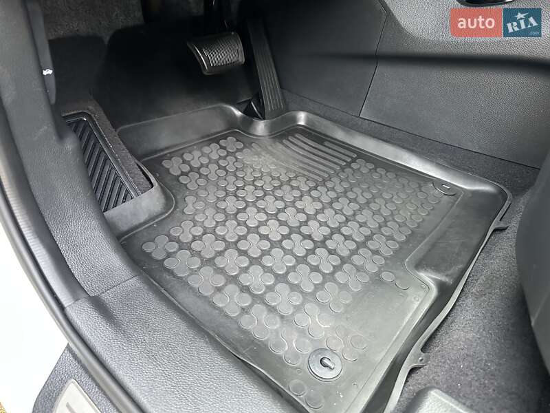 Внедорожник / Кроссовер Hyundai Grand Santa Fe 2015 в Хмельницком