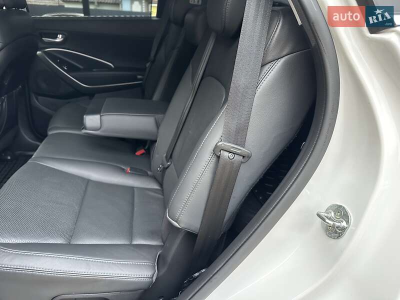 Внедорожник / Кроссовер Hyundai Grand Santa Fe 2015 в Хмельницком