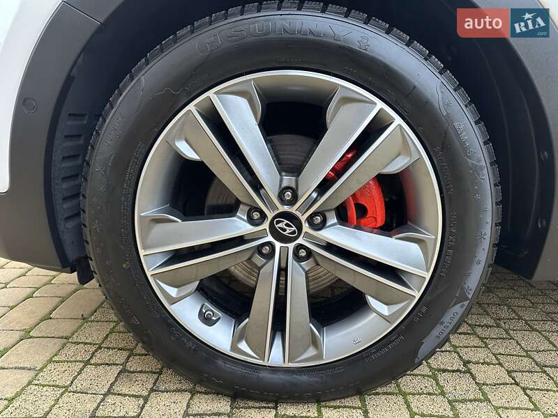 Внедорожник / Кроссовер Hyundai Grand Santa Fe 2015 в Хмельницком