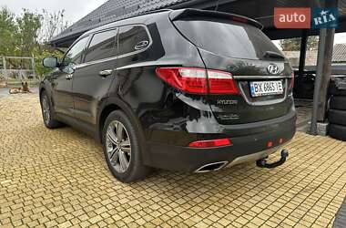 Внедорожник / Кроссовер Hyundai Grand Santa Fe 2015 в 