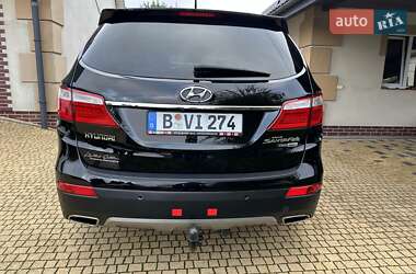 Внедорожник / Кроссовер Hyundai Grand Santa Fe 2015 в 