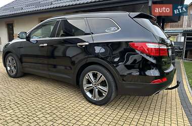 Внедорожник / Кроссовер Hyundai Grand Santa Fe 2015 в 