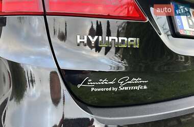 Внедорожник / Кроссовер Hyundai Grand Santa Fe 2015 в 