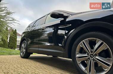Внедорожник / Кроссовер Hyundai Grand Santa Fe 2015 в 