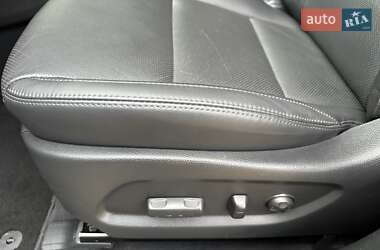 Внедорожник / Кроссовер Hyundai Grand Santa Fe 2015 в 