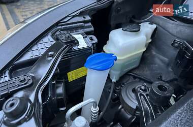 Внедорожник / Кроссовер Hyundai Grand Santa Fe 2015 в 