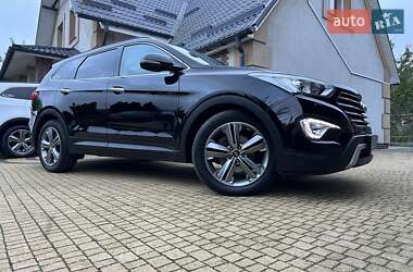 Внедорожник / Кроссовер Hyundai Grand Santa Fe 2015 в 