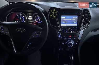 Внедорожник / Кроссовер Hyundai Grand Santa Fe 2015 в 