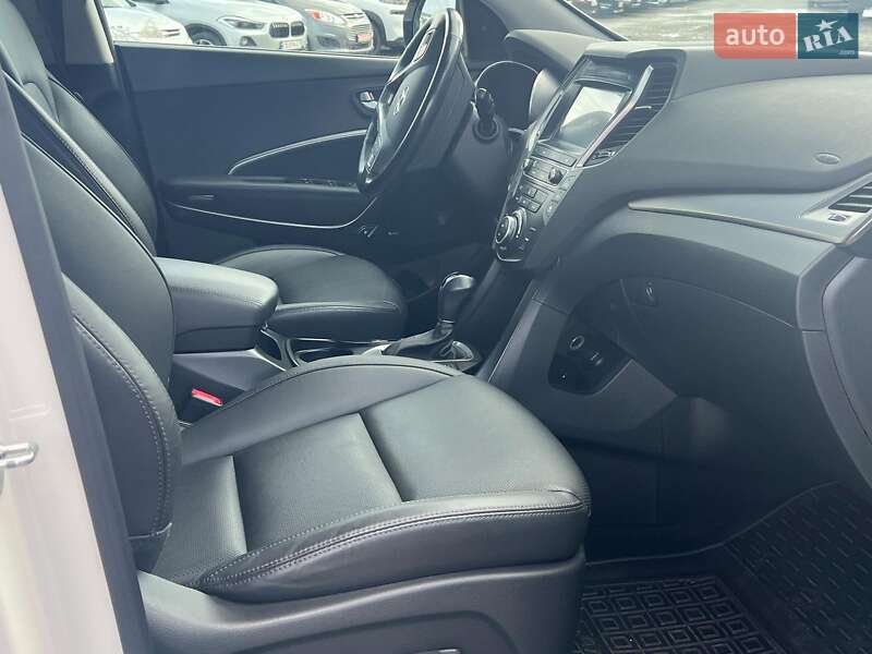 Внедорожник / Кроссовер Hyundai Grand Santa Fe 2019 в Львове