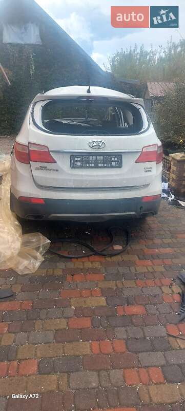 Hyundai Grand Santa Fe 2016