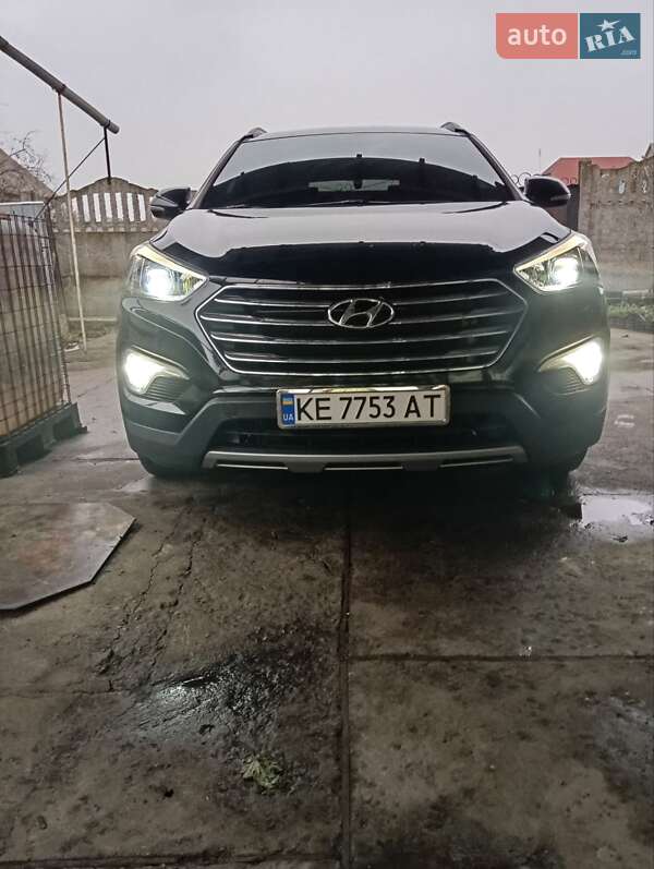 Внедорожник / Кроссовер Hyundai Grand Santa Fe 2015 в Каменском