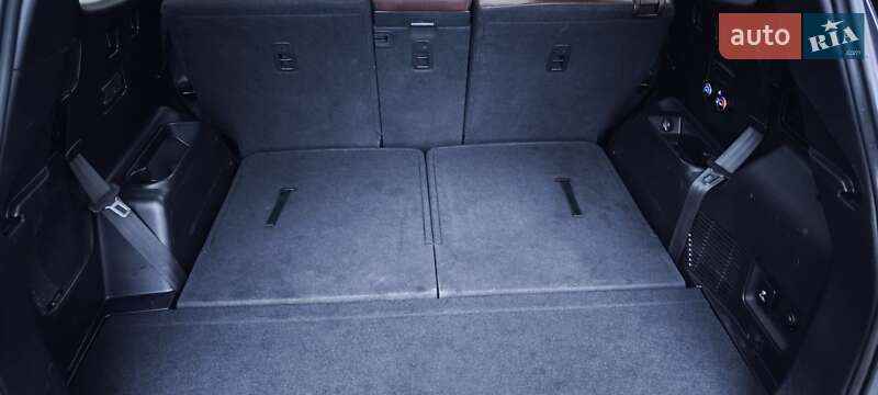 Внедорожник / Кроссовер Hyundai Grand Santa Fe 2016 в Черновцах