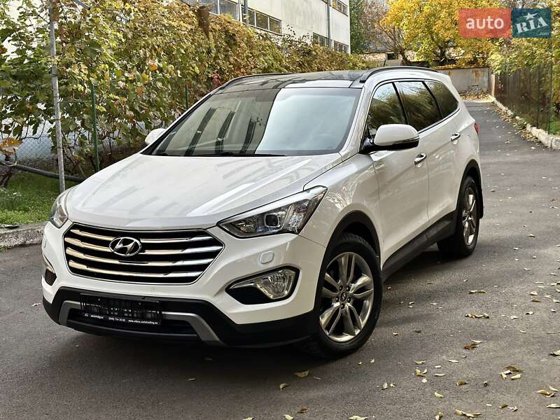 Hyundai Grand Santa Fe 2015