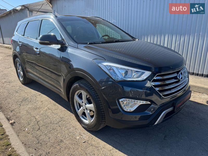 Hyundai Grand Santa Fe 2015