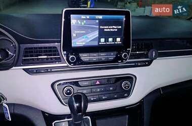 Минивэн Hyundai Grand Starex 2018 в 