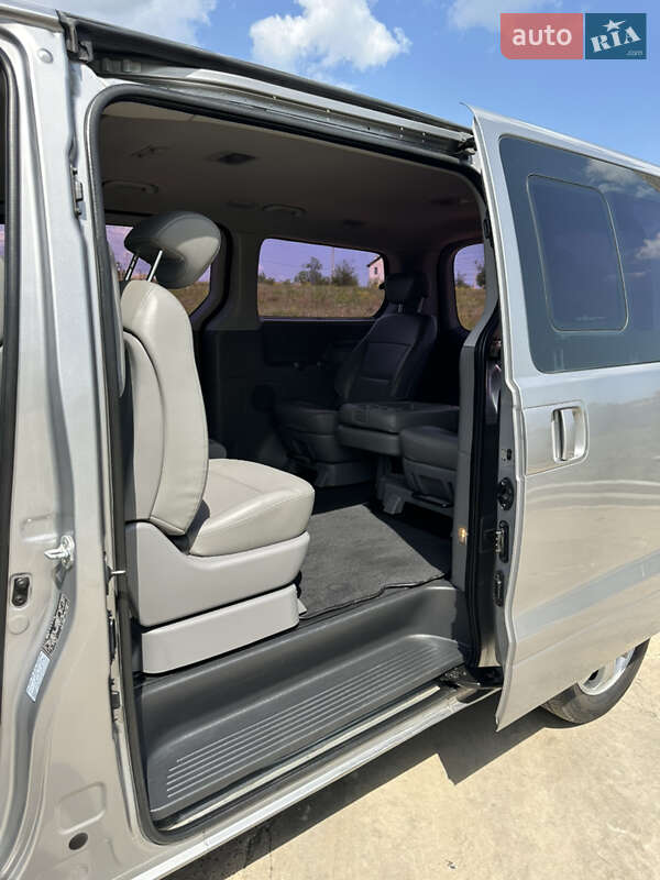 Мінівен Hyundai Grand Starex 2014 в Одесі