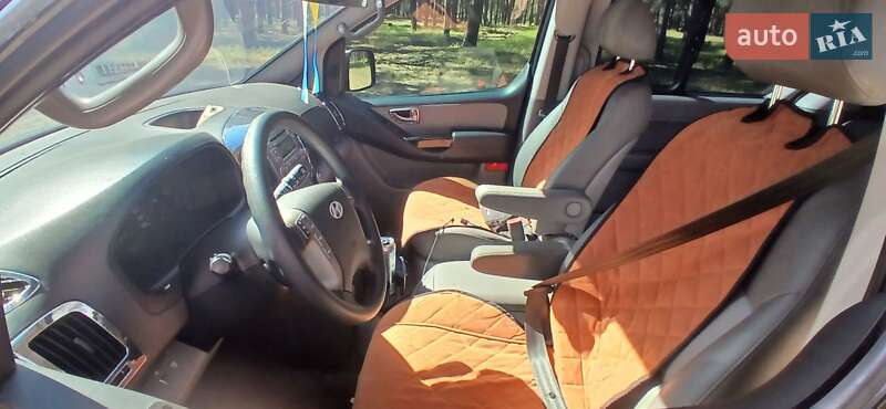 Минивэн Hyundai Grand Starex 2010 в Николаеве