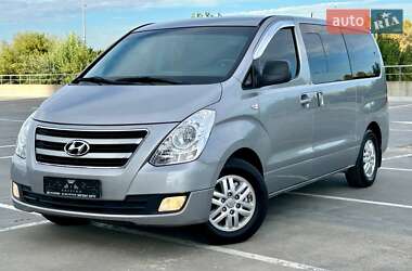 Минивэн Hyundai Grand Starex 2017 в Киеве