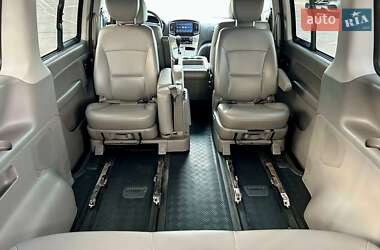 Минивэн Hyundai Grand Starex 2017 в 
