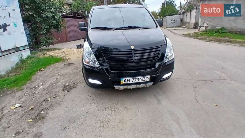 Минивэн Hyundai Grand Starex 2010 в Николаеве