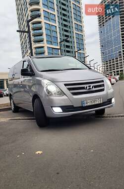 Мінівен Hyundai Grand Starex 2016 в Дніпрі