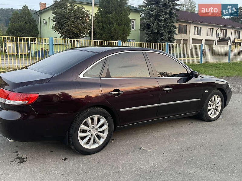 Седан Hyundai Grandeur 2007 в Вижнице