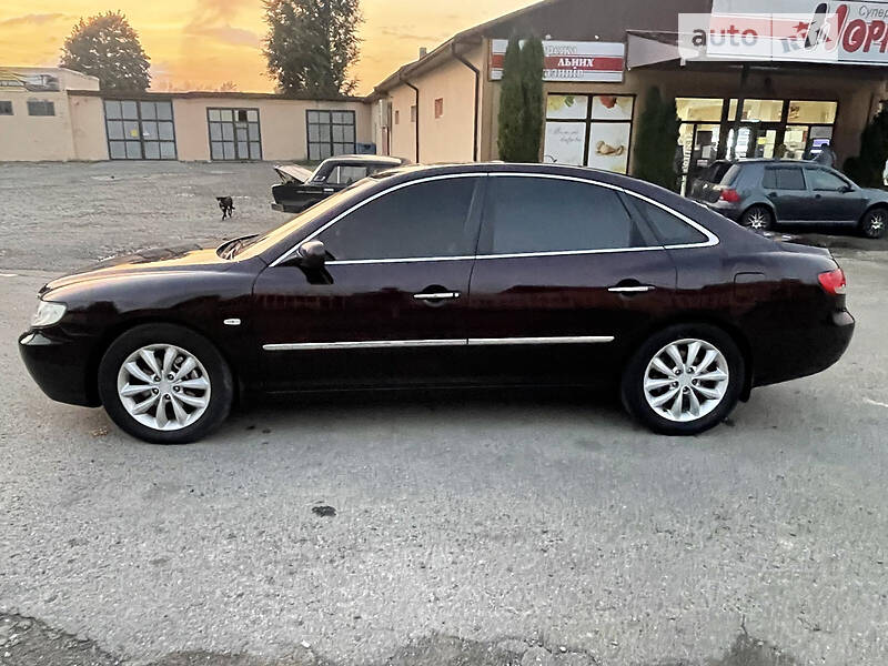 Седан Hyundai Grandeur 2007 в Вижнице
