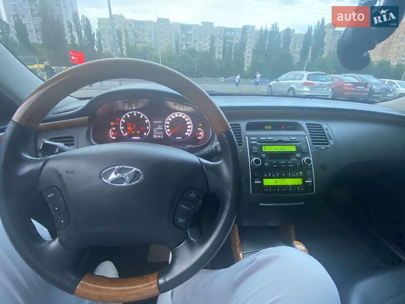 Седан Hyundai Grandeur 2008 в Буче