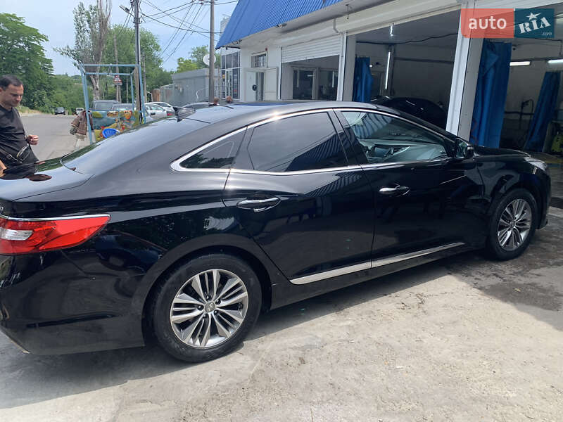 Седан Hyundai Grandeur 2016 в Одесі