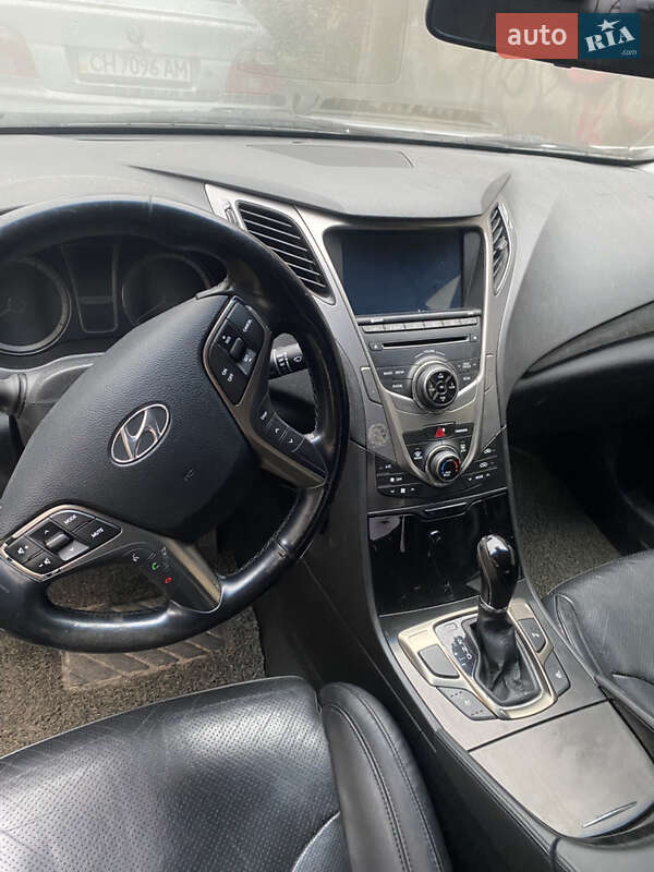 Седан Hyundai Grandeur 2013 в Києві