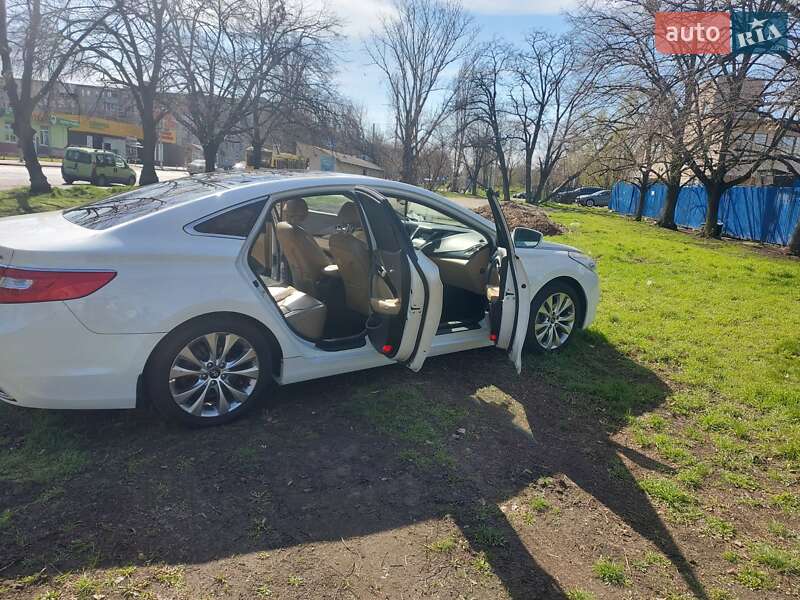 Седан Hyundai Grandeur 2011 в Києві
