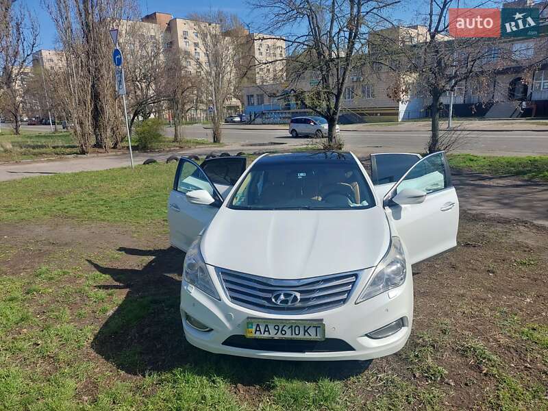 Седан Hyundai Grandeur 2011 в Києві