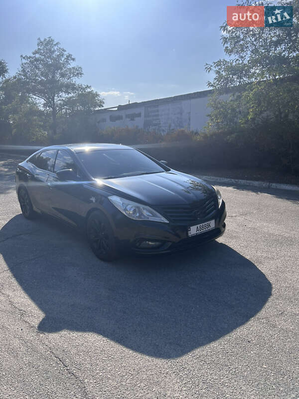 Седан Hyundai Grandeur 2012 в Днепре