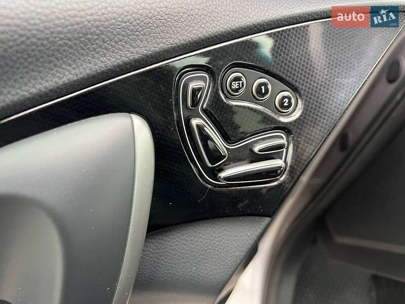 Седан Hyundai Grandeur 2012 в Полтаві фото 18 Седан Hyundai Grandeur 2012 в Полтаві