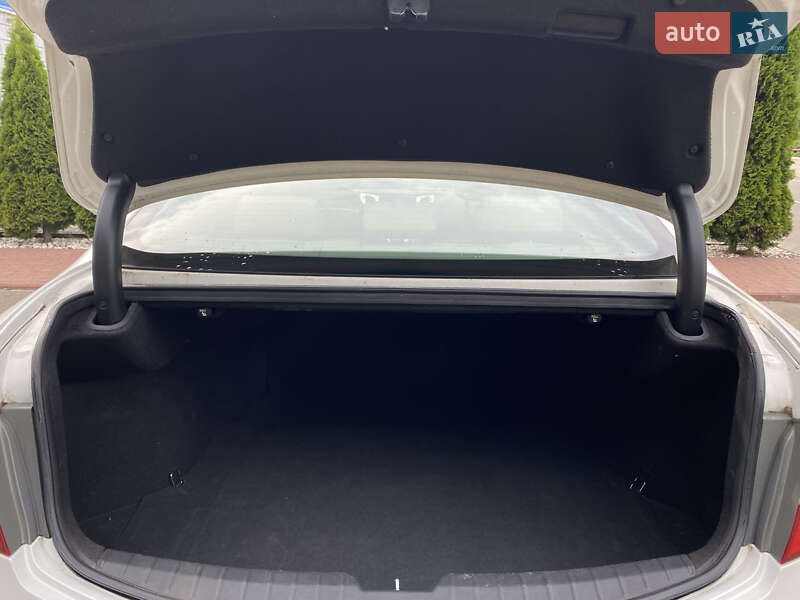 Седан Hyundai Grandeur 2013 в Киеве