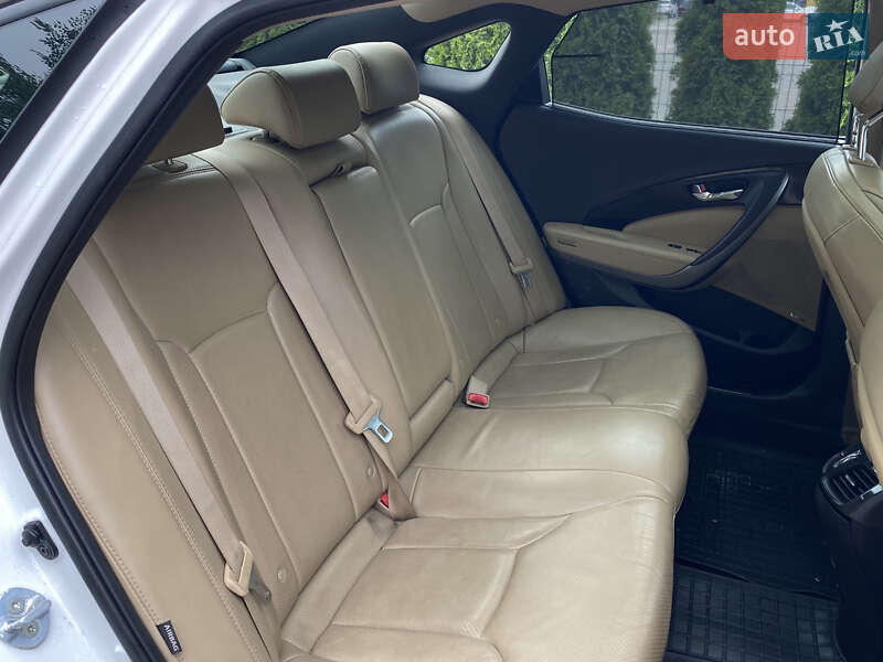 Седан Hyundai Grandeur 2013 в Киеве